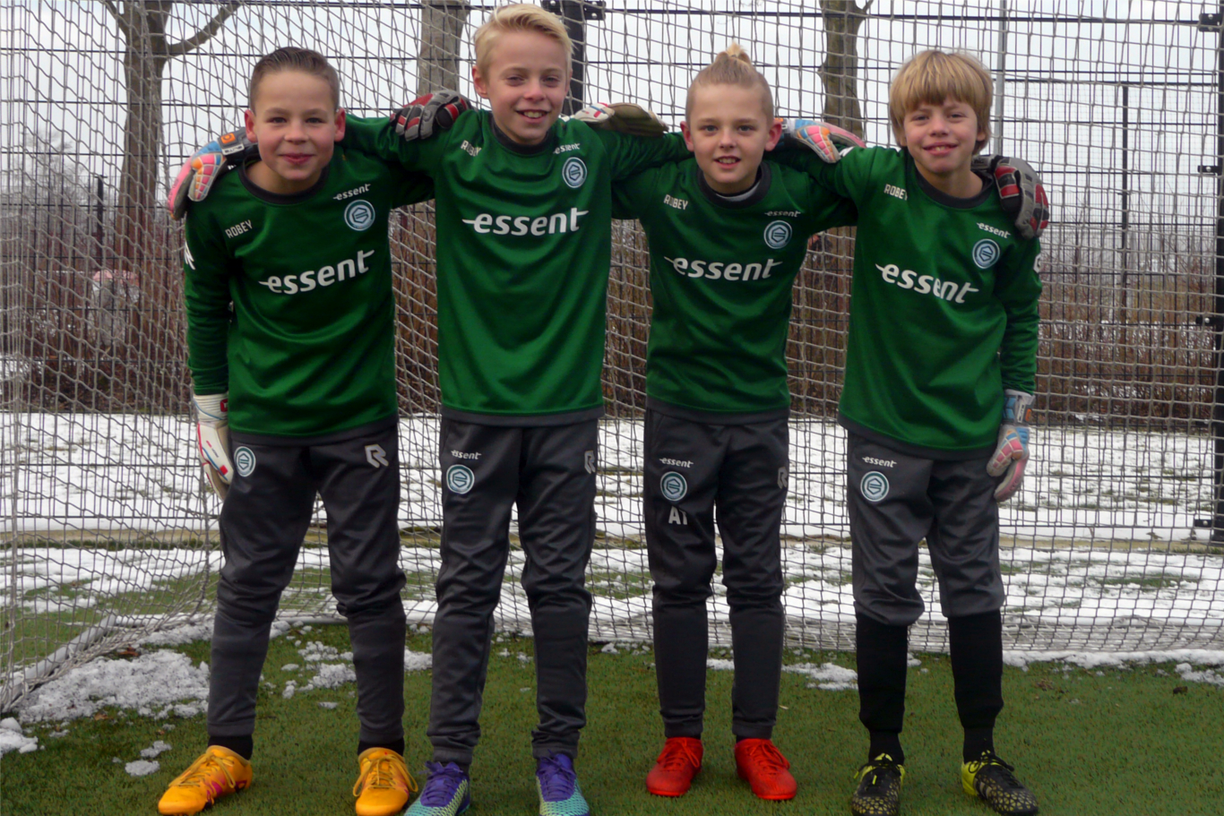 Keepersschool Groningen Keeping the Zero ISHA DE VREEDE (VELOCITAS 1897), ROWAN BOEREMA (GRC GRONINGEN), ALIN TURKSMA (HOOGEZAND), FINN VAN DIJK (GVAV RAPIDITAS)